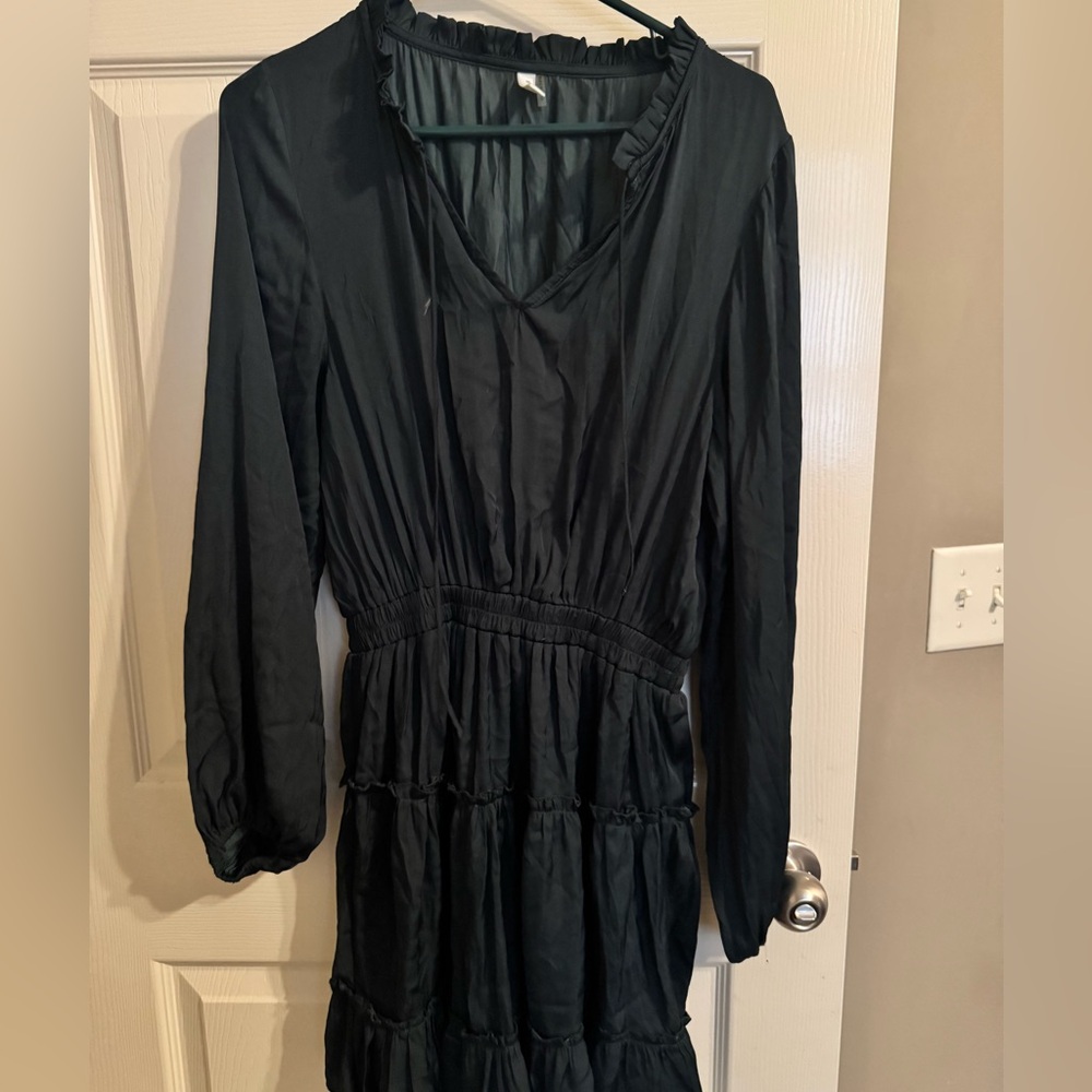 Women’s Dress- Medium